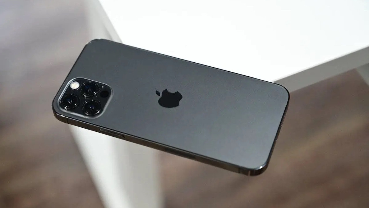 tb iphone  isteyenlere muejde ama fiyati sizi uezebilir