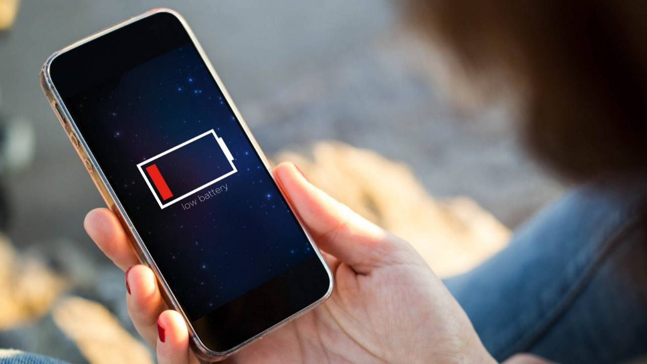 Top 7 Reasons Why Your Phone Battery Drains Fast GEARRICE