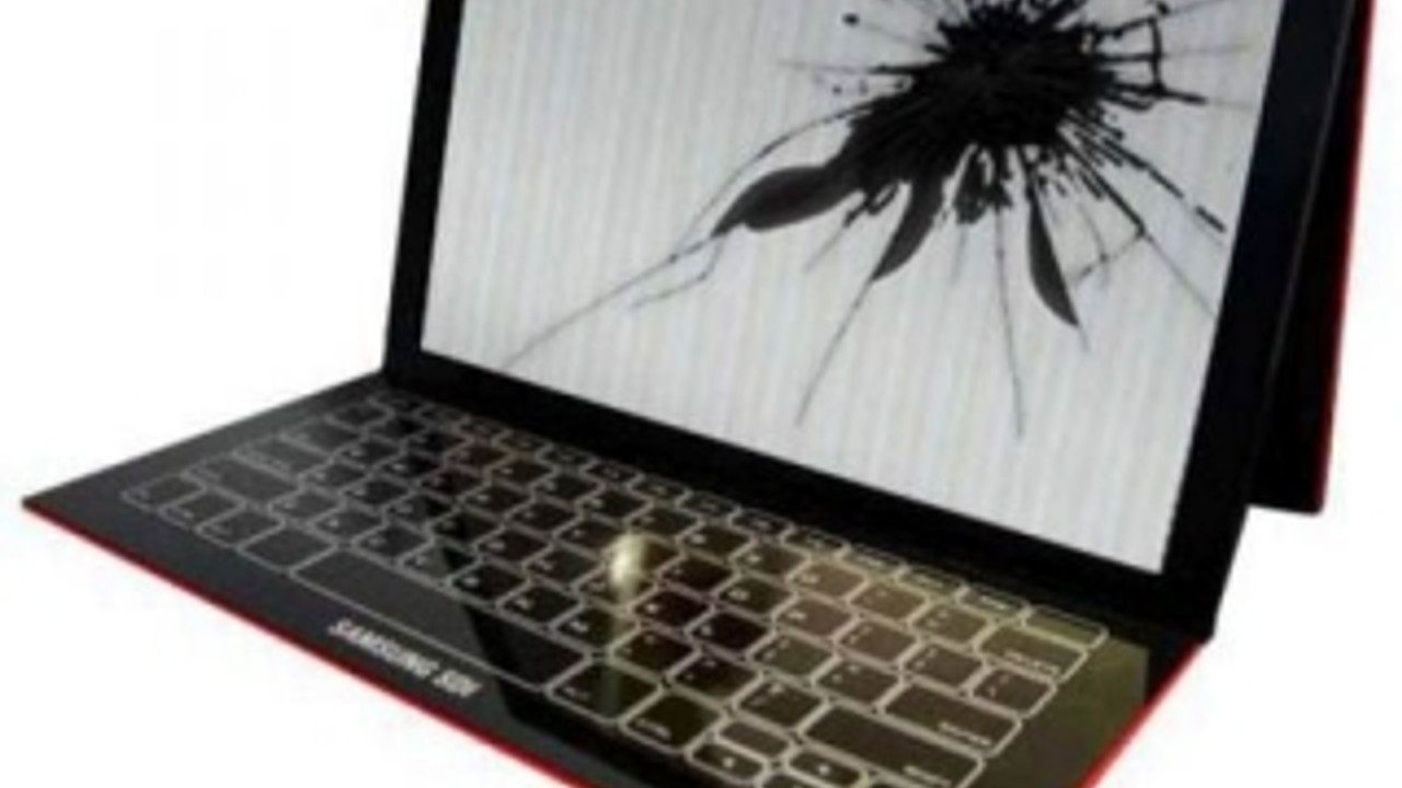 Сколько стоит разбитый. Битый ноутбук. Разбитый экран дорогого ноутбука. Новый ноутбук с разбитым.