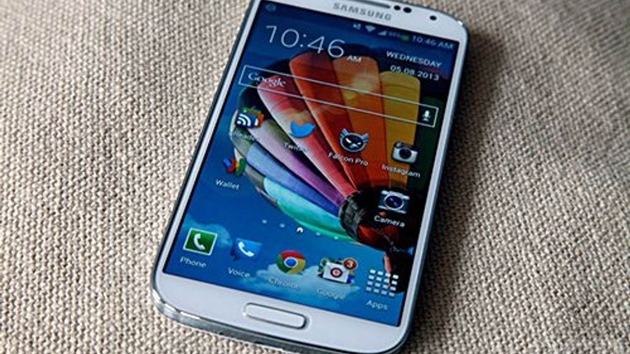Мтс купить галакси. Самсунг галакси а 22. Samsung Galaxy s21. Samsung Galaxy s4-5 2013-2014. Samsung Galaxy s20 белый.