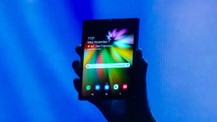 Samsung sonunda katlanabilir telefonu gösterdi (Video)