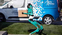 Ford’un otonom robotu Digit görenleri şaşırtıyor!