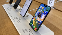Ünlü YouTuber dünyanın en büyük iPhone modelini yaptı!