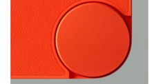 CMF Phone 1'in turuncu deri tasarımı dikkat çekiyor