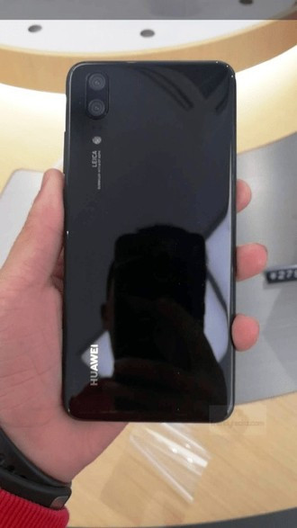 Huawei P20, P20 Lite ile yanyana görüntülendi! - Resim : 3
