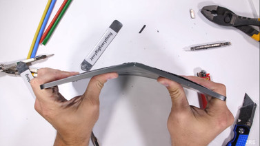 Yeni iPad Pro bükülme testinde çakıldı (Video)