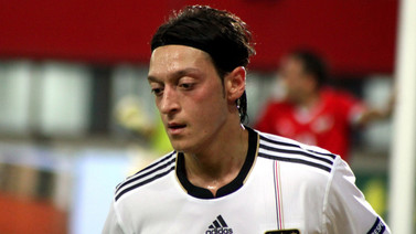 Mesut Özil Fortnite bağımlısı mı?