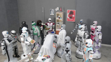 Robot Mini Ada'ya binlerce kişiden geçmiş olsun ziyareti!