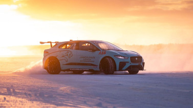 Jaguar I-Pace eTrophy en zorlu hava koşullarında!