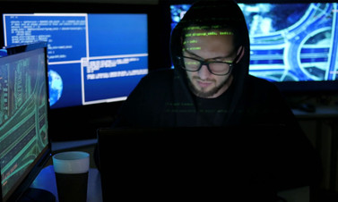 Hackerlar sahte banka sayfalarının ilanını Twitter'da yayınlandı!