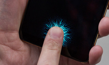 Galaxy S10 parmak izini ekrandan okuyacak!