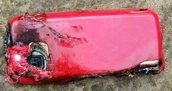 Patlayan Nokia telefon genç kızı öldürdü - Resim : 2