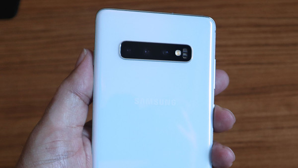 samsung-s10-kamera-E0pU_cover.jpg