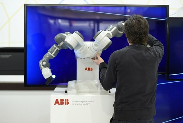 Yeni nesil robotlar sergilendi - Resim: 1