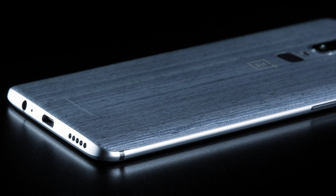 OnePlus 6'nın ilk resmi görseli sızdırıldı - Resim : 1