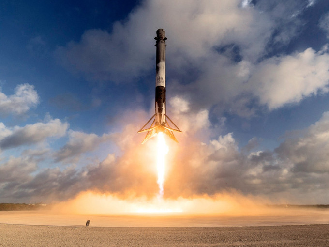 SpaceX 50. Falcon 9 görevini başarıyla tamamladı - Resim : 1