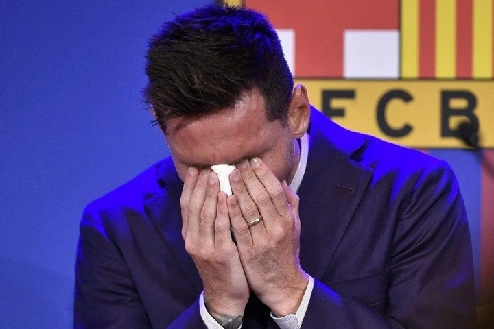 Messi'nin gözyaşlarını sildiği peçete satışa çıktı! Fiyatına şok olacaksınız - Resim : 1
