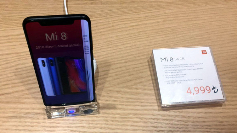 Xiaomi Mi 8’in Mi Store fiyatı belli oldu! - Resim : 1