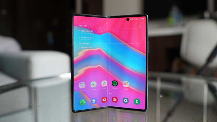 Google Pixel Fold katlanabilir telefon Android 12 ile geliyor! - Resim : 1