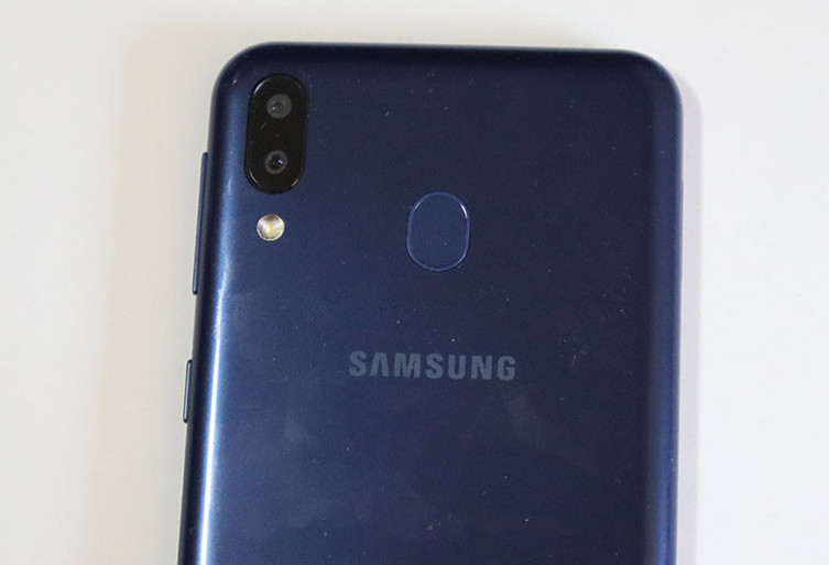 Pili bitmeyen telefon: Samsung Galaxy M20 (video) - Resim : 9