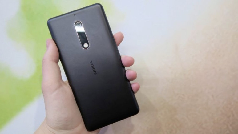 Nokia 5 için dev Android Oreo güncellemesi!