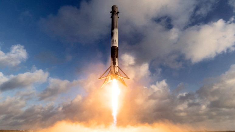 ABD'nin SpaceX'le uzaya gönderdiği Zuma uydusu kayboldu