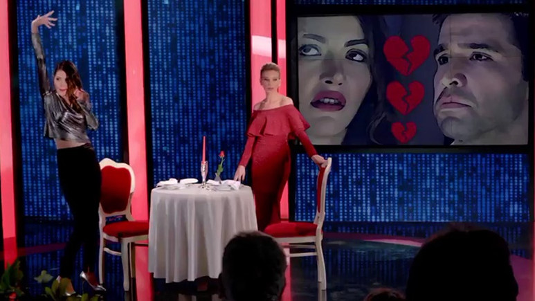 Netflix'in Black Mirror reklamında Esra Erol oynadı!