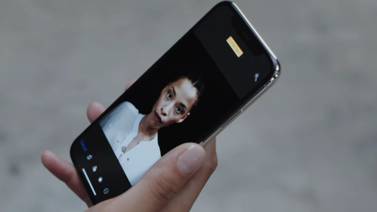iPhone X, stüdyo ekipmanlarına kafa tutuyor!