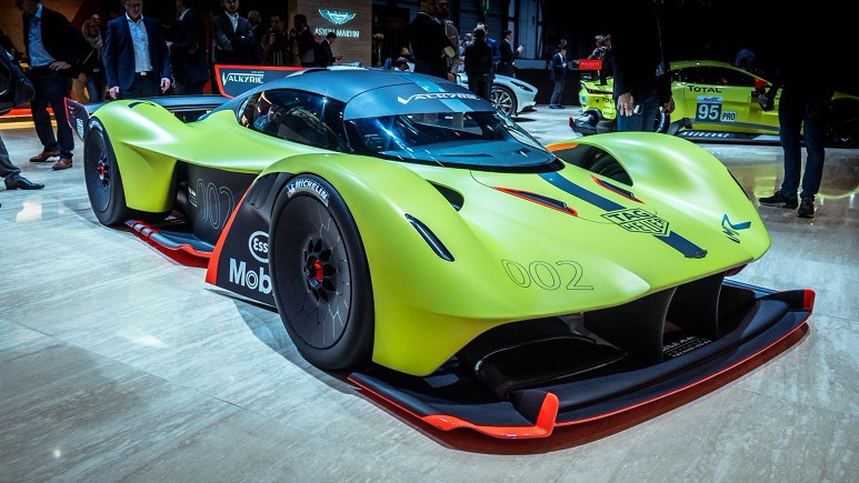 Aston Martin Valkyrie AMR Pro 1100 beygir güç vadediyor!