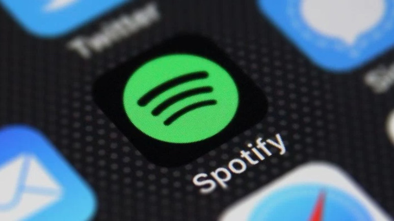 Spotify sesle arama özelliğini test ediyor
