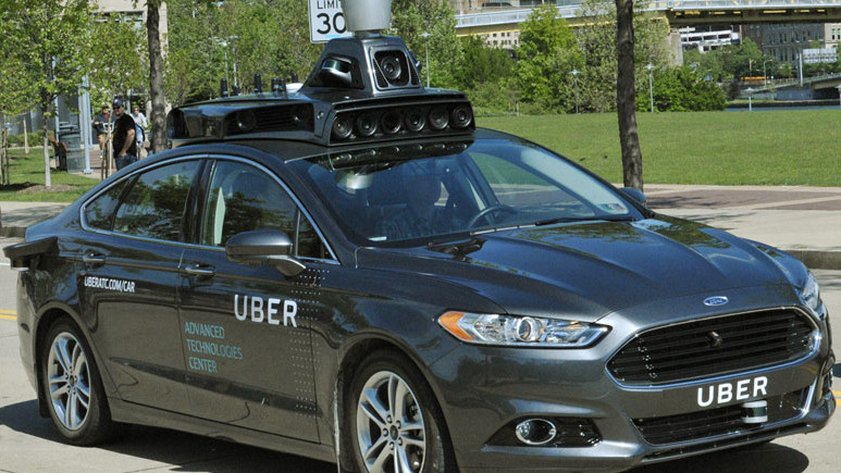 Uber ölümlü kaza sonrasında otonom testleri durdurdu