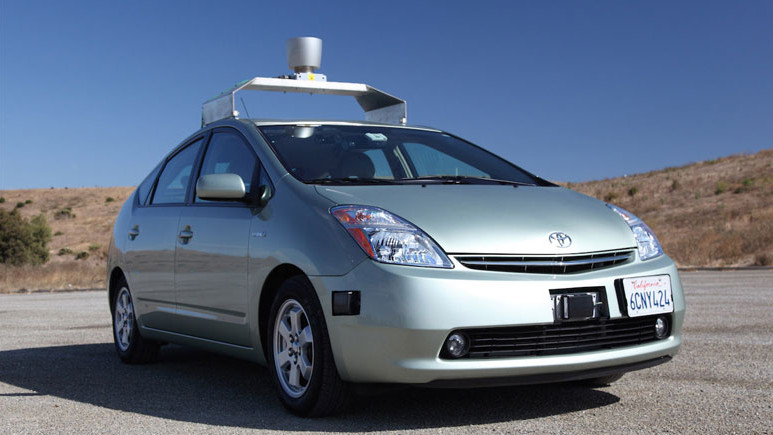 Sürücüsüz araçta Toyota da geri adım attı