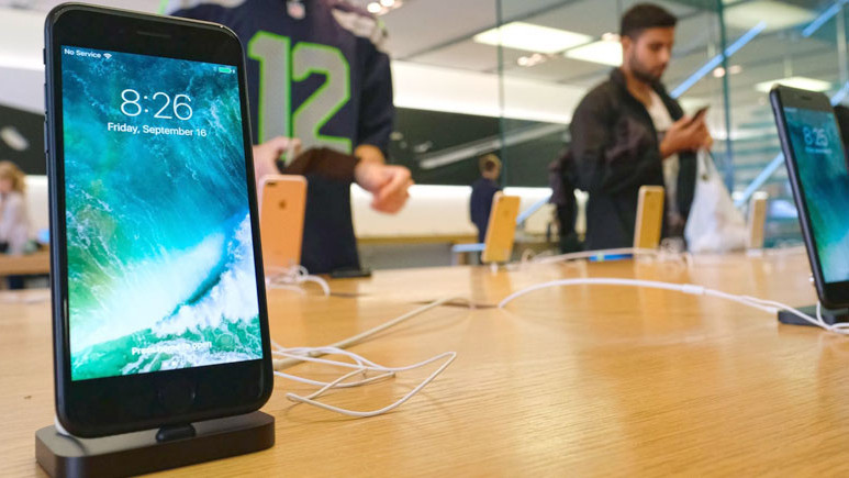 iPhone satışları düşmesine rağmen Apple büyüyor