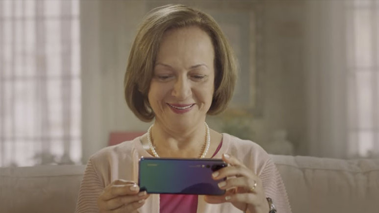 Huawei'den Anneler Günü'ne özel video