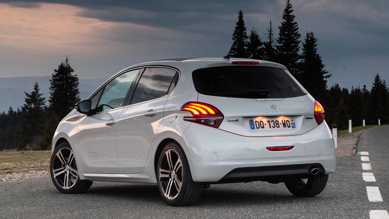 Yeni Peugeot 208 eğlenceli bir video ile tanıtıldı!