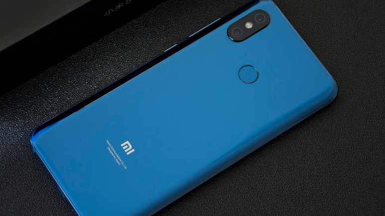 POCOPHONE F1’in fiyatı belli oldu!