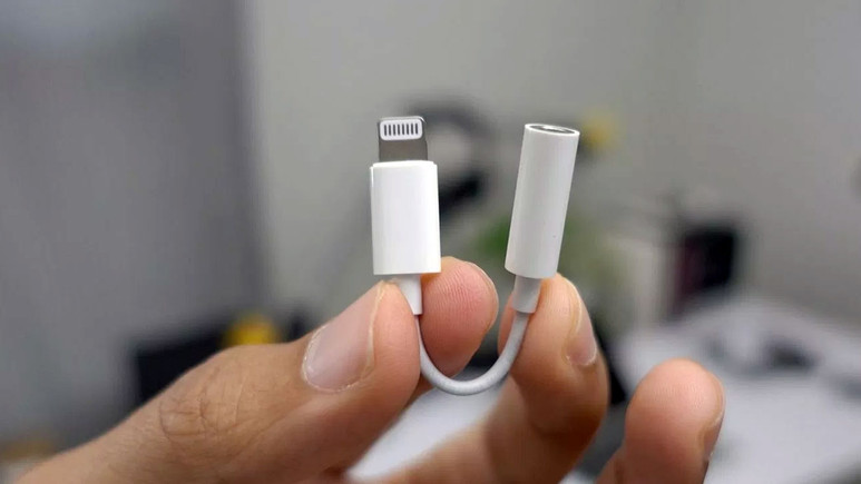 Yeni iPhone modellerinin kutusundan o çıkmayabilir