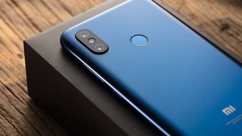 Xiaomi Mi 8 satışta!