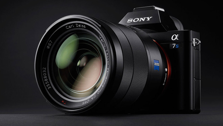 Canon ve Nikon Sony'yi yenebilecek mi?