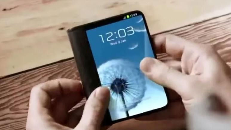 Katlanabilir Samsung telefon yakında geliyor
