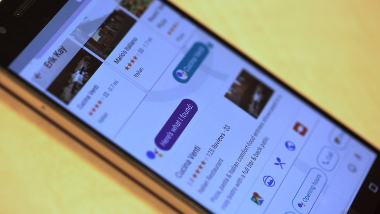 Google Asistan benliğini unuttu!
