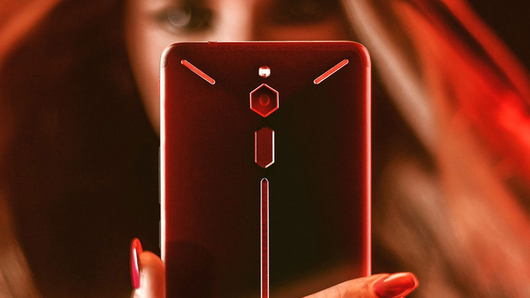 10 GB RAM'li Nubia Red Magic 2 geliyor