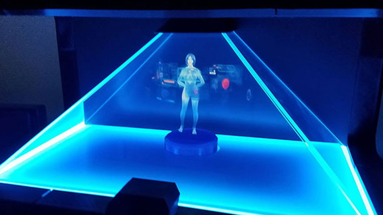 Hologram ile evlenen adam!