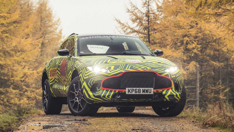 Aston Martin DBX sahneye çıkıyor!