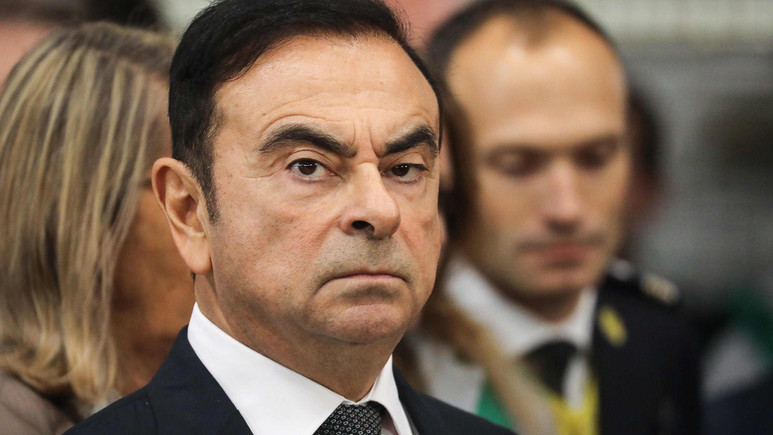 Nissan Yönetim Kurulu CEO'su Ghosn kovuldu!