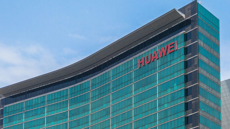 Huawei 2018'de 200 milyon telefon sattı