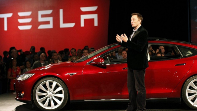 Tesla'dan otonom araçlar konusunda kötü haber!