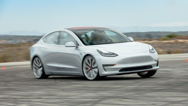 Tesla Model 3 kazanmak ister misiniz?