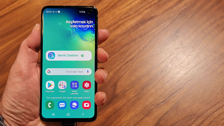 Samsung Galaxy S10e elimizde! (video)