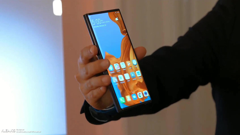 Cem Kıvırcık yazdı: Katlanır telefonlar satışları katlayacak mı?